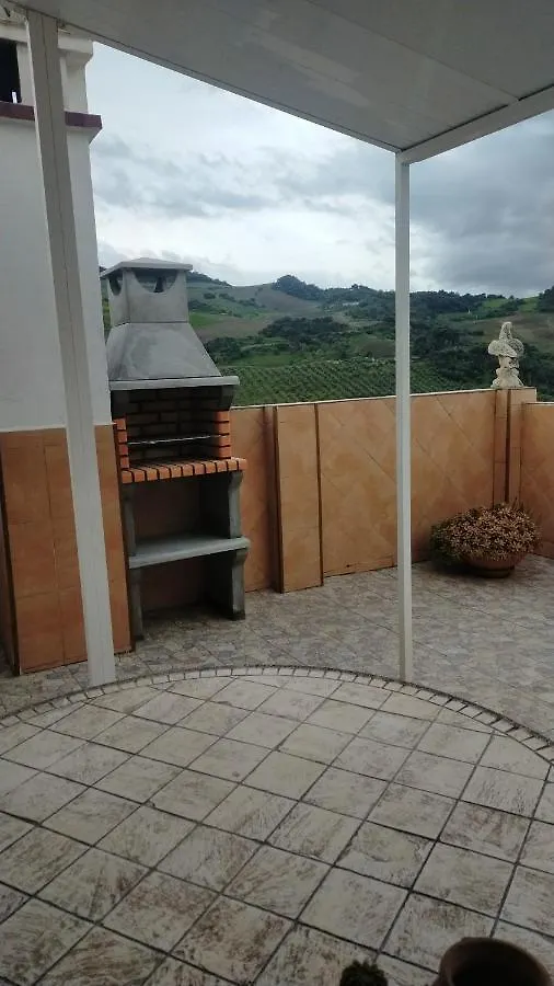 בית כפרי בית הארחה מונטקורטו 	El Mirador